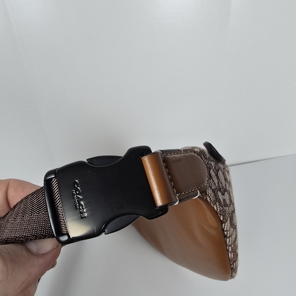 Coach Charter Belt Bag 7 in Micro Signature Jacquard - Picture 12 of 14